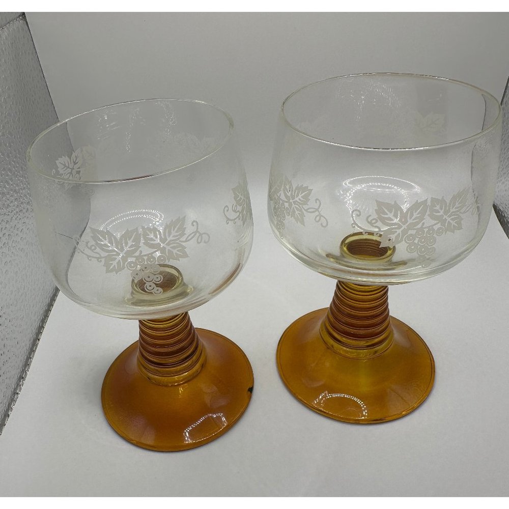 Schott Zweisel Roemer Amber Beehive Grapes Glasses, Set of 2, Cordial Wine, Grap